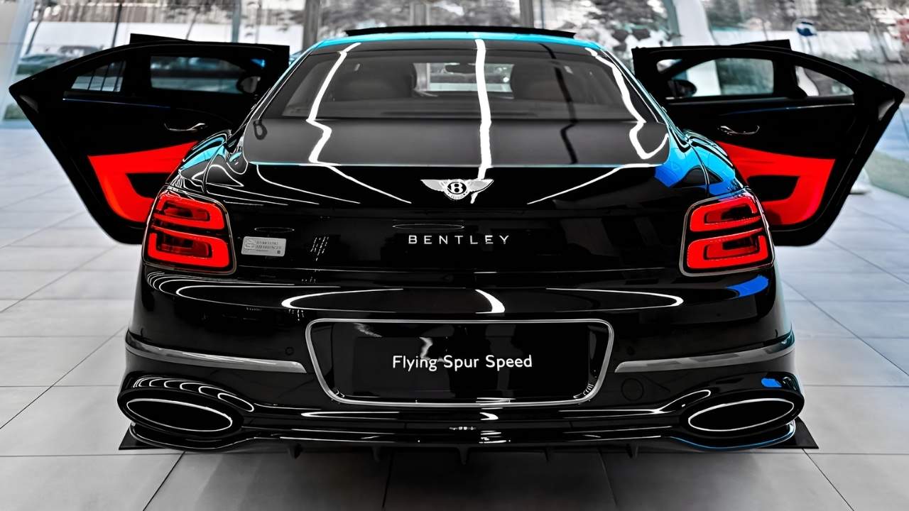 Bentley Flying Spur Azure 2026 | Sedán de Lujo, Innovación, Potencia, Estilo Moderno y Exclusividad